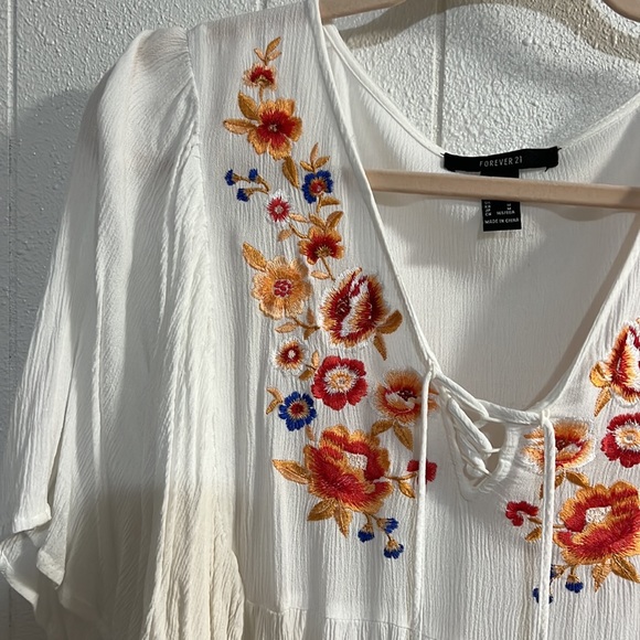 Top - Picture 2 of 2